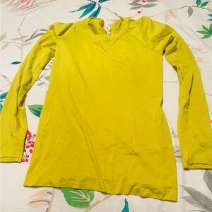 Lululemon Women's Swiftly Tech Long Sleeve Lime Top